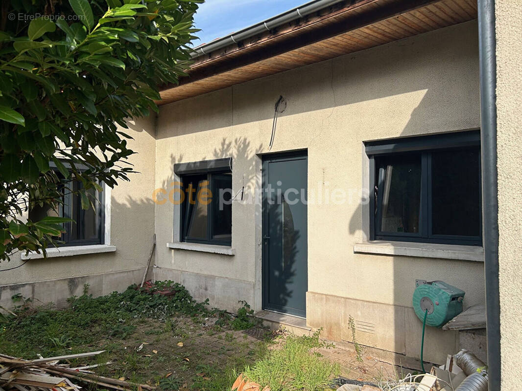 Maison à VILLENEUVE-LE-ROI