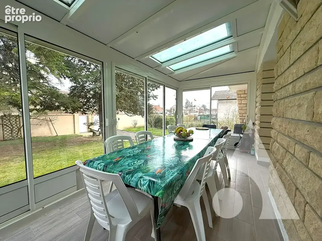 Maison avec sous-sol 4chambres et jardin et véranda - photo 13