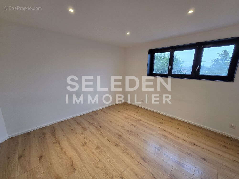 Autre à NEUVILLE-SAINT-VAAST