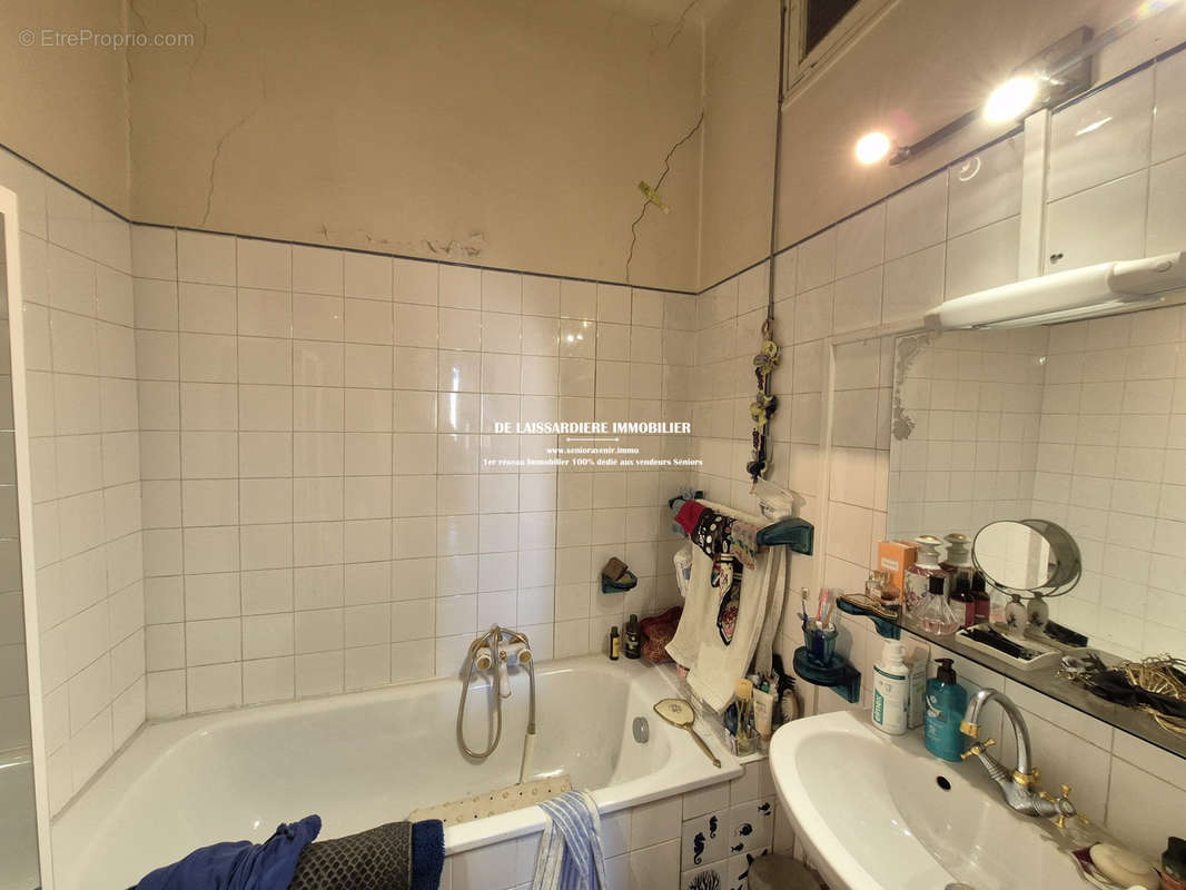 Appartement à MARSEILLE-1E