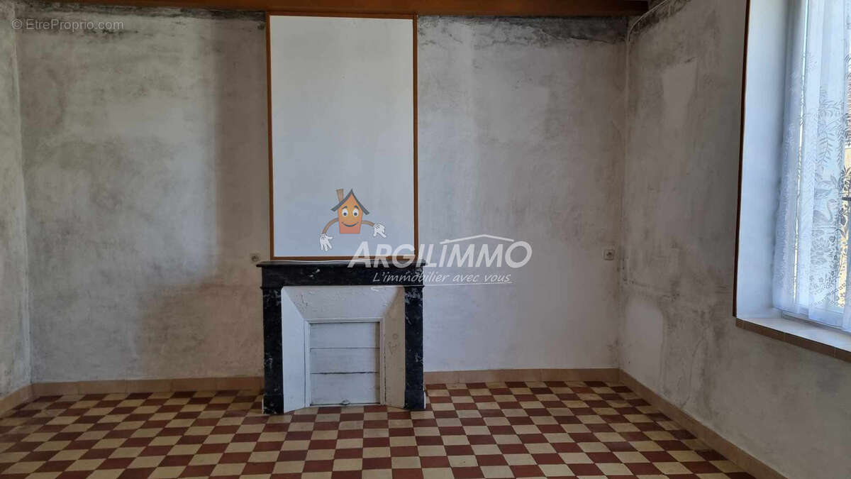 Maison à SAINT-CALAIS