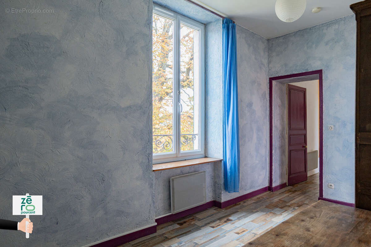 Maison à CHAMPAGNE-LES-MARAIS