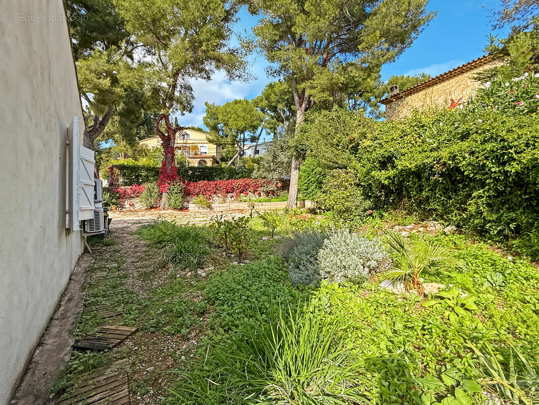 Maison à LA CADIERE-D&#039;AZUR