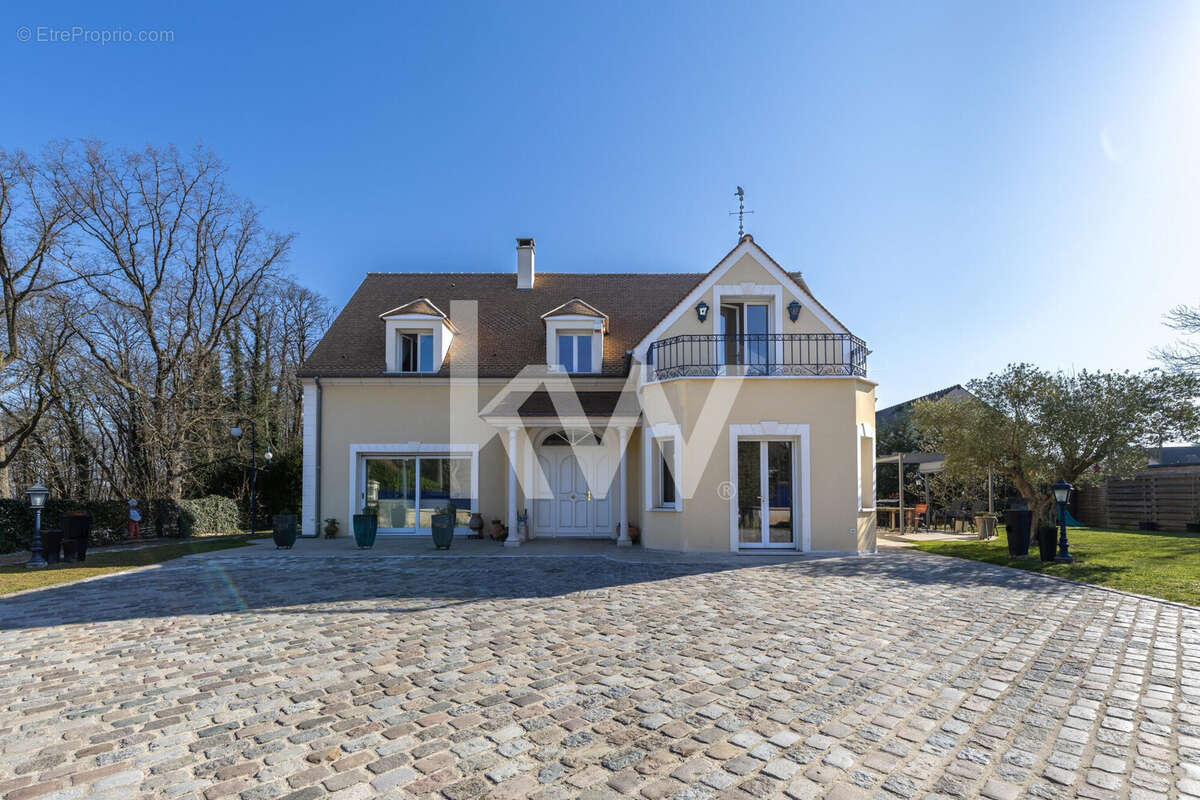 Maison 202 m² à Boisemont  - photo 2