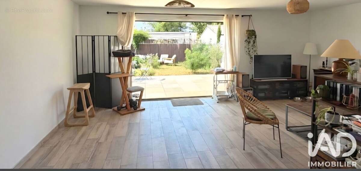 Maison 87 m² à La Ferriere  - photo 2