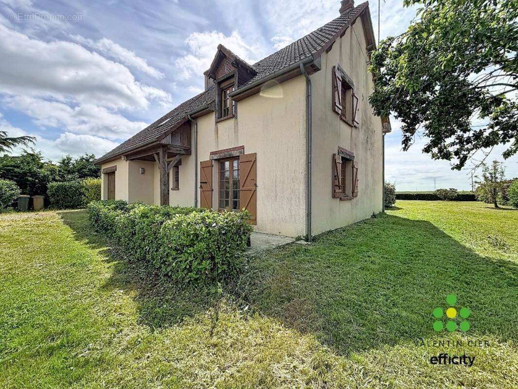Maison à CHATEAUNEUF-EN-THYMERAIS