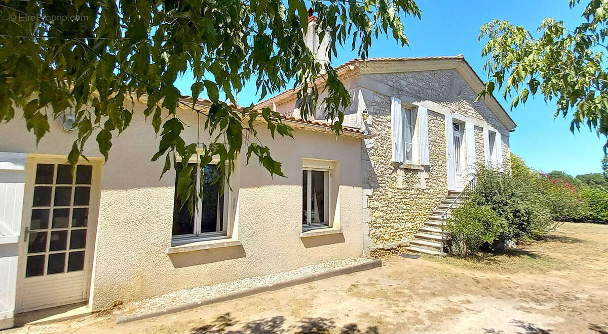 Maison Bégadan 8 pièce(s) 225 m2 - garage - piscine - photo 4