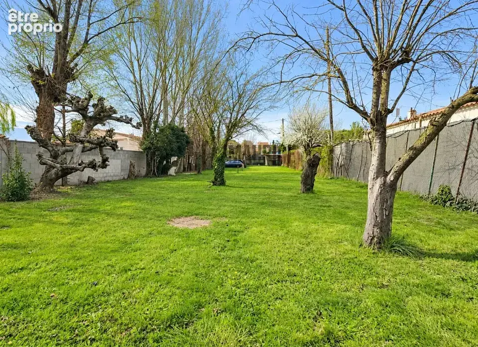 Terrain à SORGUES