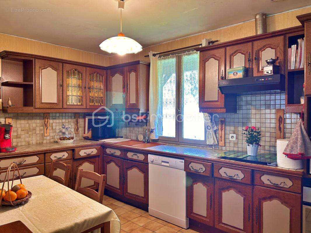 Maison à LES MESNULS