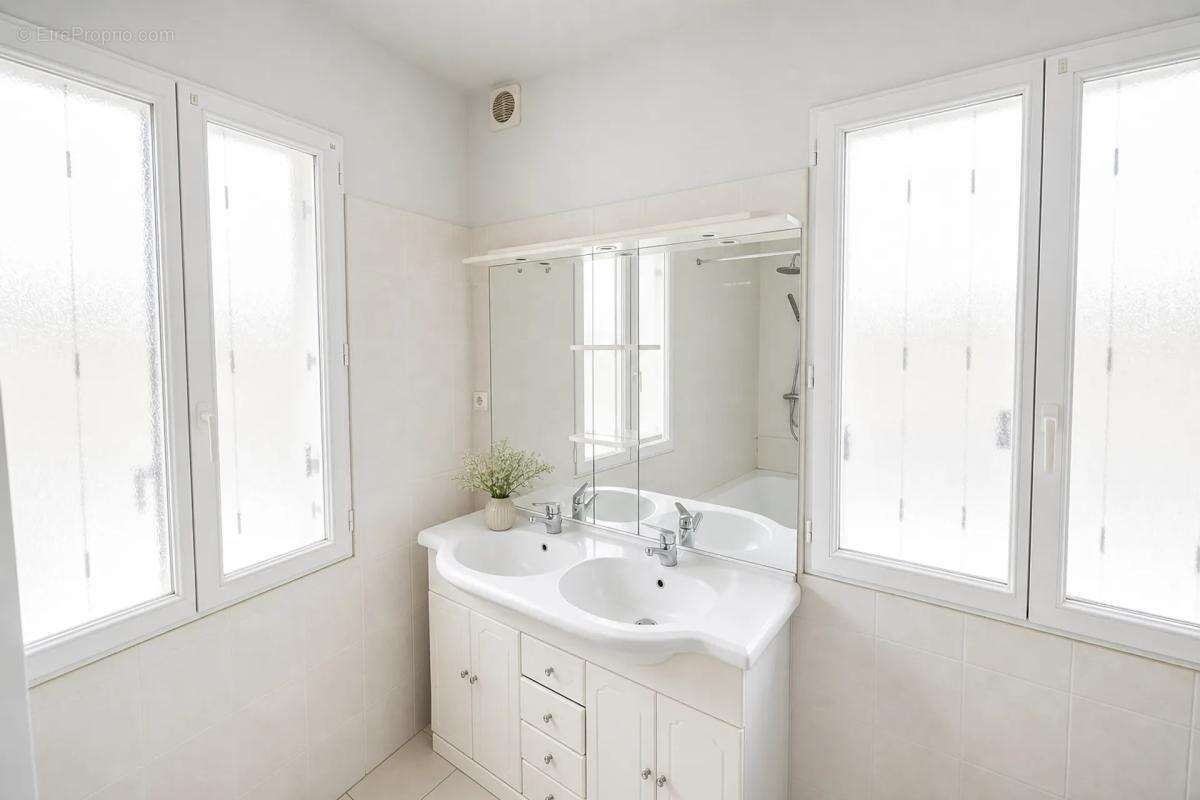 Immeuble 330m² idéal investisseur à Alès - photo 17