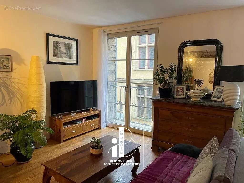 Appartement à FONTAINEBLEAU