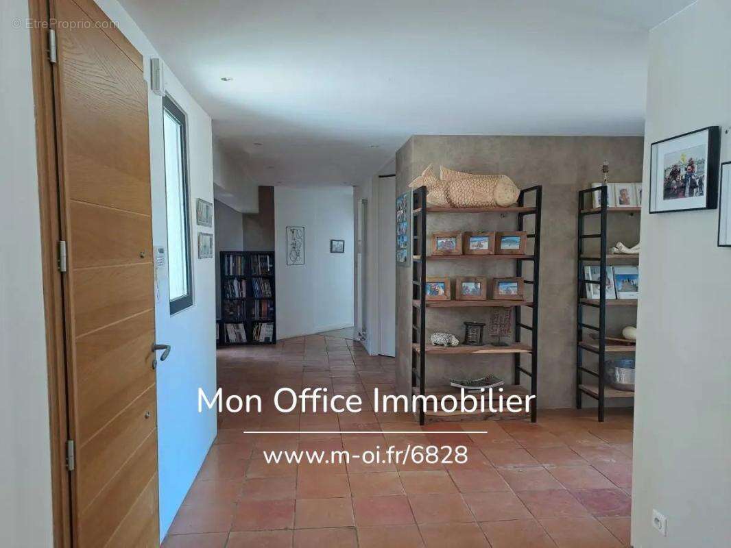 Référence : 6828-VCL. - Maison avec 6 chambres dont studio indépendant - Jardin paysager piscine garage - 13 100 AIX - photo 14