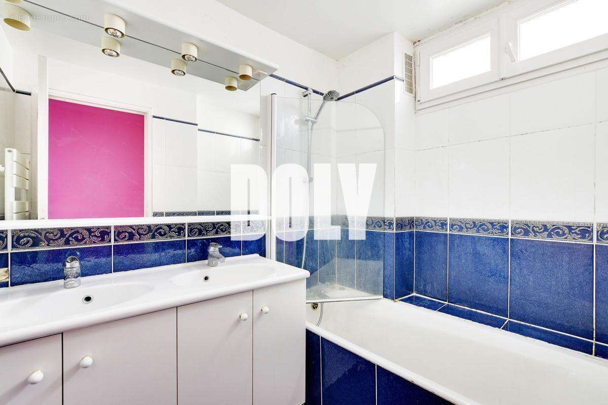 Appartement à PARIS-7E