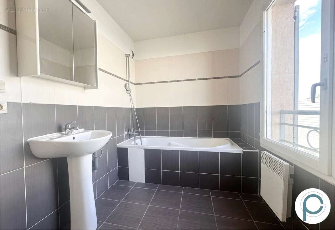 Appartement à SANARY-SUR-MER