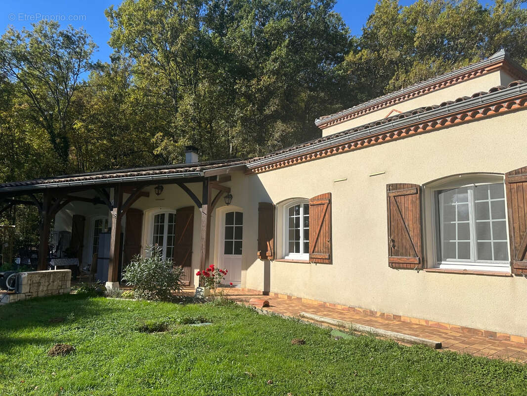 Maison à SAINT-CAPRAIS-DE-LERM