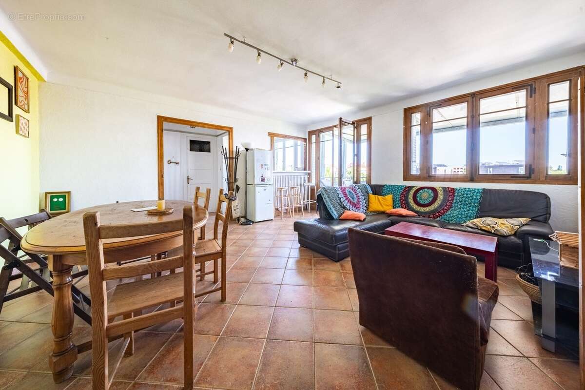 Appartement à vendre 5 pièces DIJON (21) de 95 m² avec grand balcon, cave et garage - photo 7