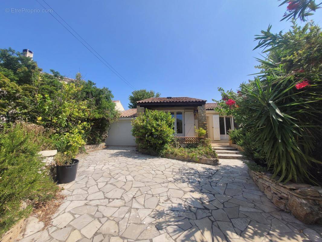 Maison à SIX-FOURS-LES-PLAGES