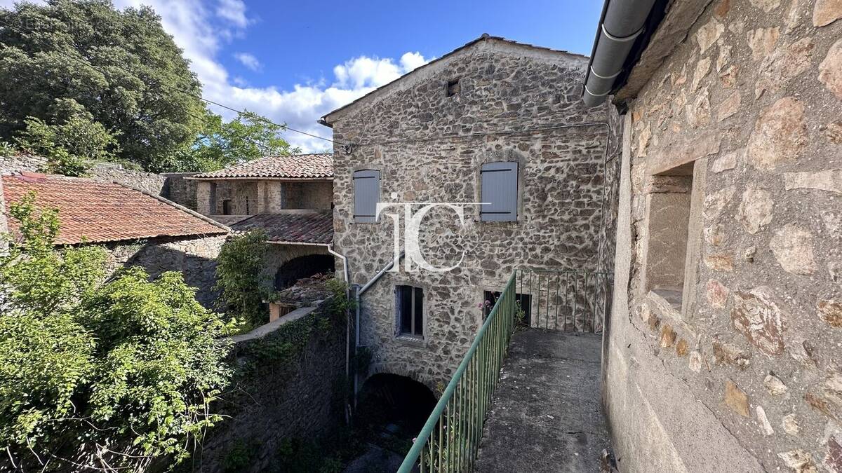 Maison à MOLIERES-SUR-CEZE