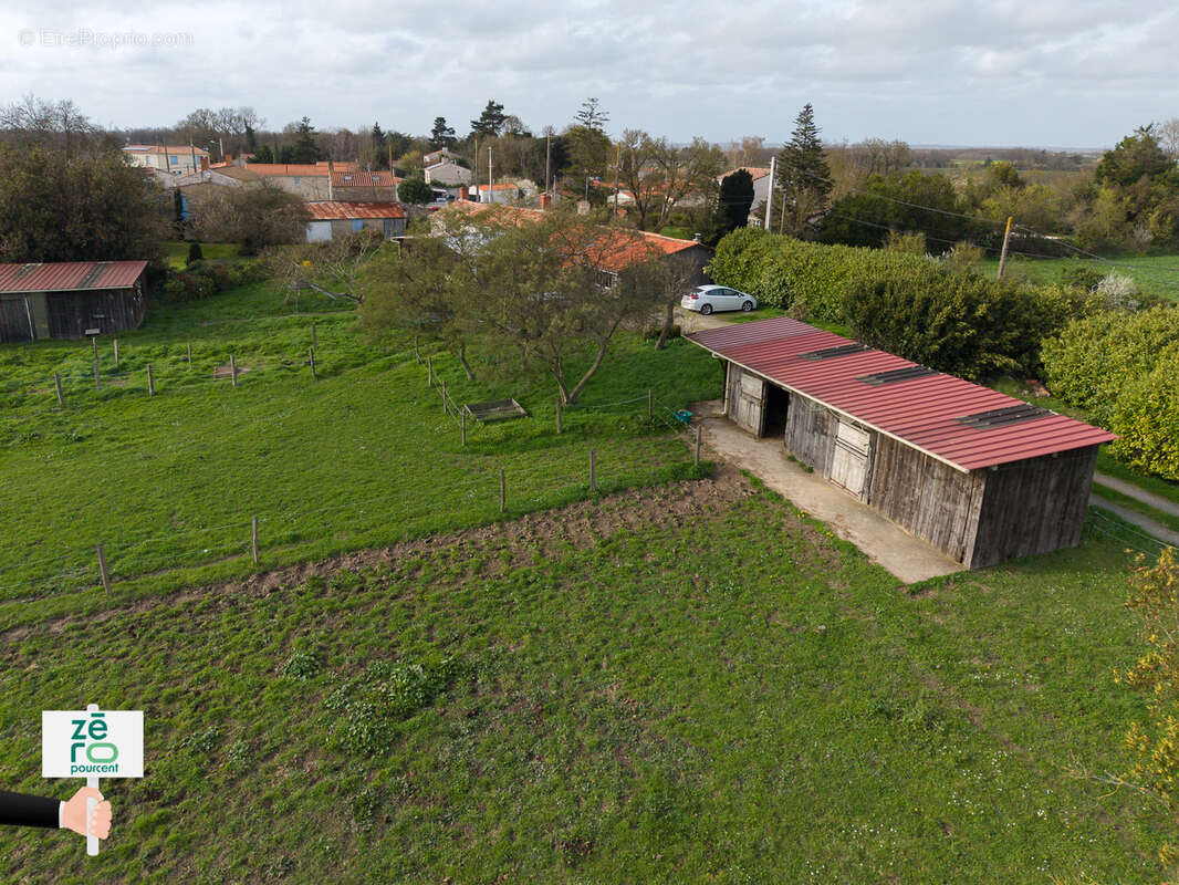 Maison à LAIROUX
