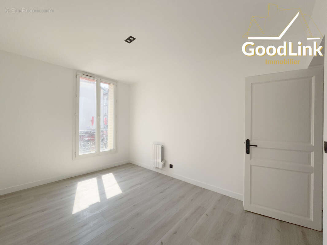 Appartement à AUBERVILLIERS