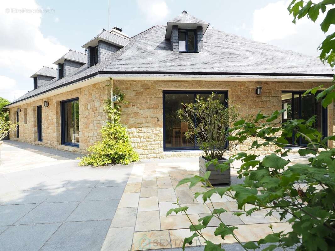 Très belle contemporaine sur 19 000 m² de parc paysager avec dépendance et paddock - photo 5