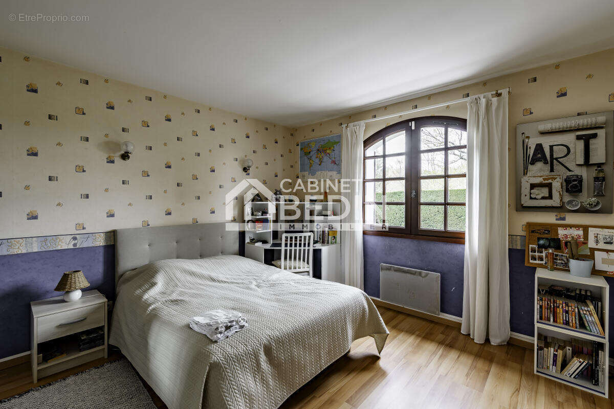 Maison à SAINT-CAPRAIS-DE-BORDEAUX