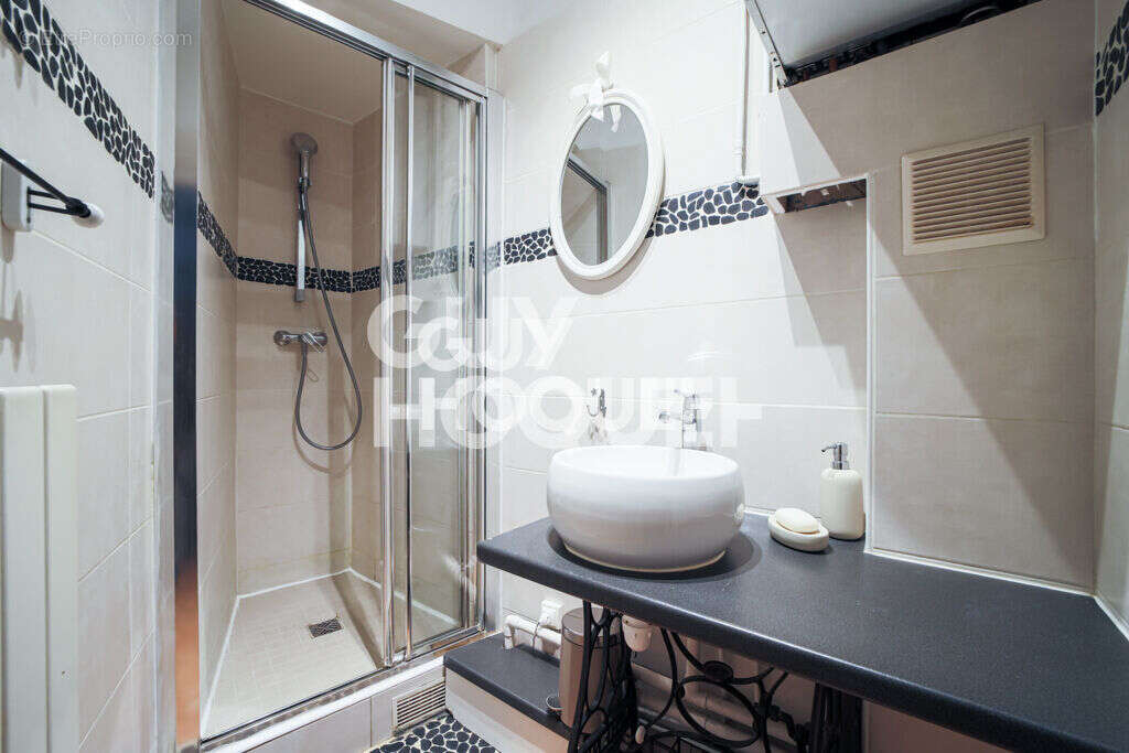 Appartement à PARIS-10E