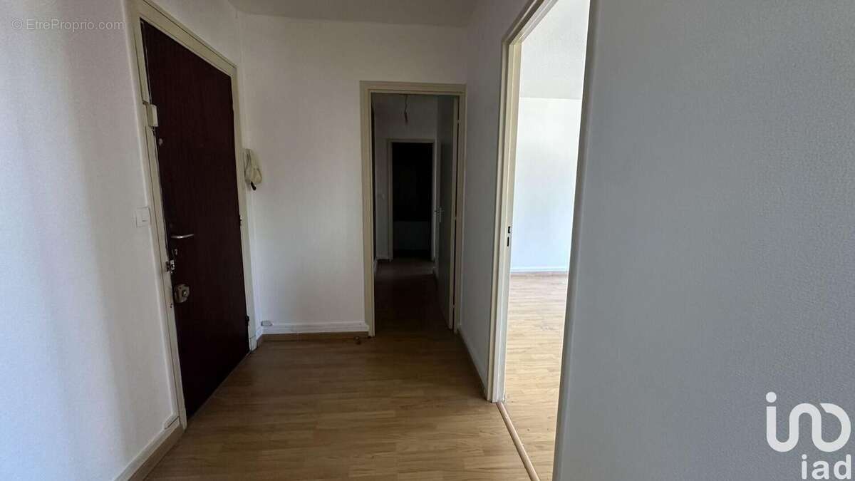 Photo 6 - Appartement à OZOIR-LA-FERRIERE
