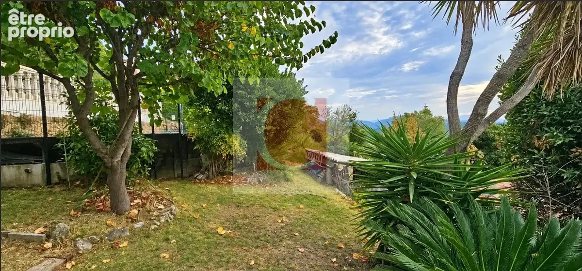 Vence centre maison f4 de 100 m² (habitable) + piscine + terrain + garage et vue mer ! - photo 15