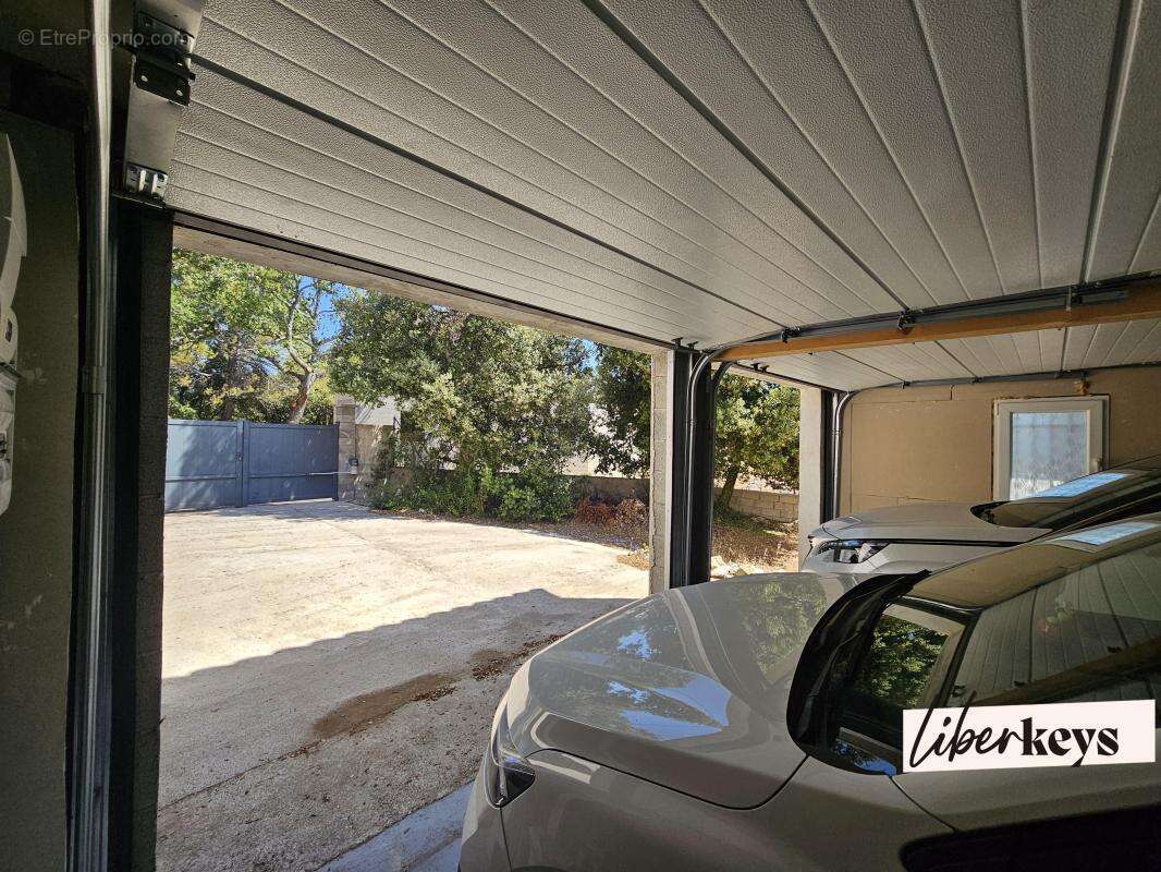 AMPUS (83) Maison de 134 m²  Garage double  sur 1200 m² de terrain plat, piscinable,  clôturé et arboré - photo 17