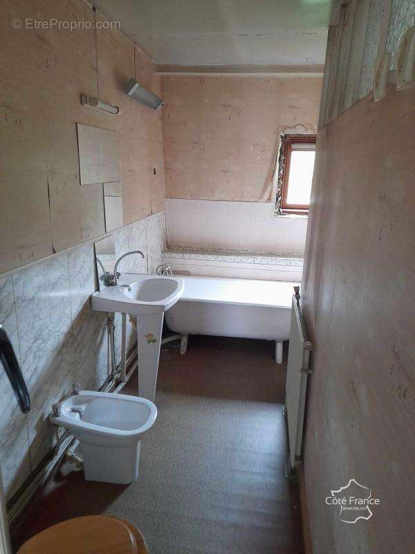 Maison à LA CAPELLE