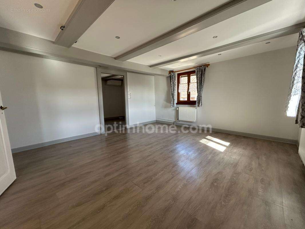 UFFHEIM, Magnifique maison alsacienne, 159.50m², 4chambres, climatisation, panneaux solaires. Beaucoup de cachet et de charmes - photo 11