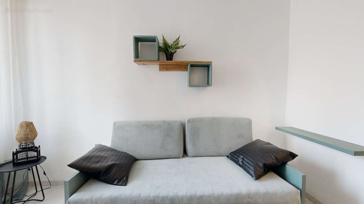 A vendre - Appartement T2 entièrement rénové et meublé - Bastia - photo 3