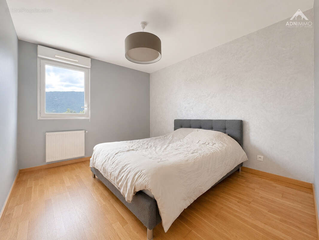 Appartement à SAINT-GENIS-POUILLY