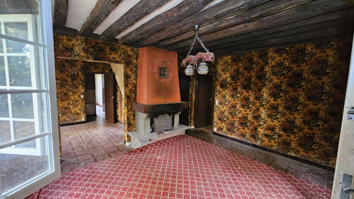 Maison à PRUNAY-LE-GILLON