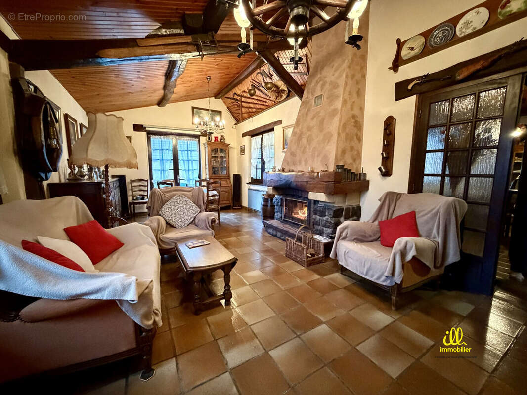 Maison à NOUVION-SUR-MEUSE