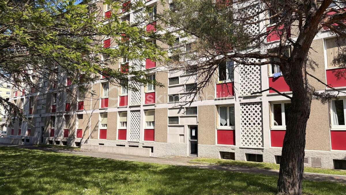 Appartement à LE PONT-DE-CLAIX