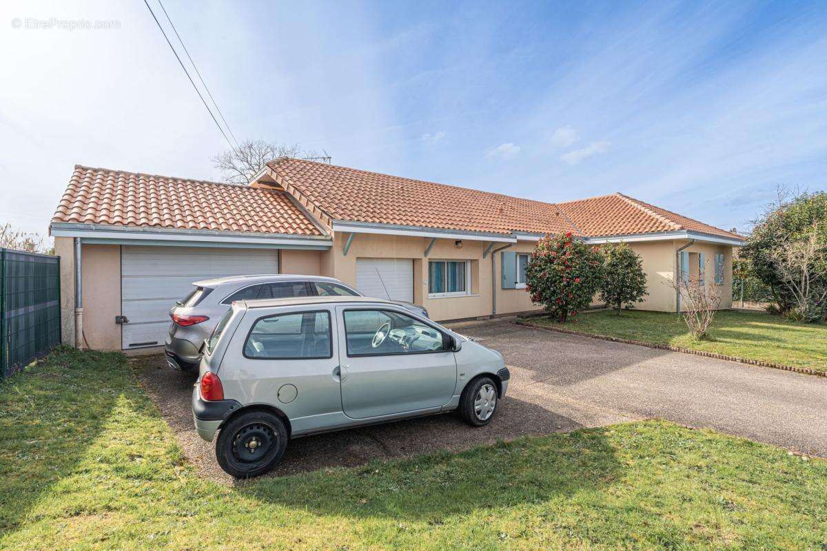 Maison à SAINT-JUNIEN