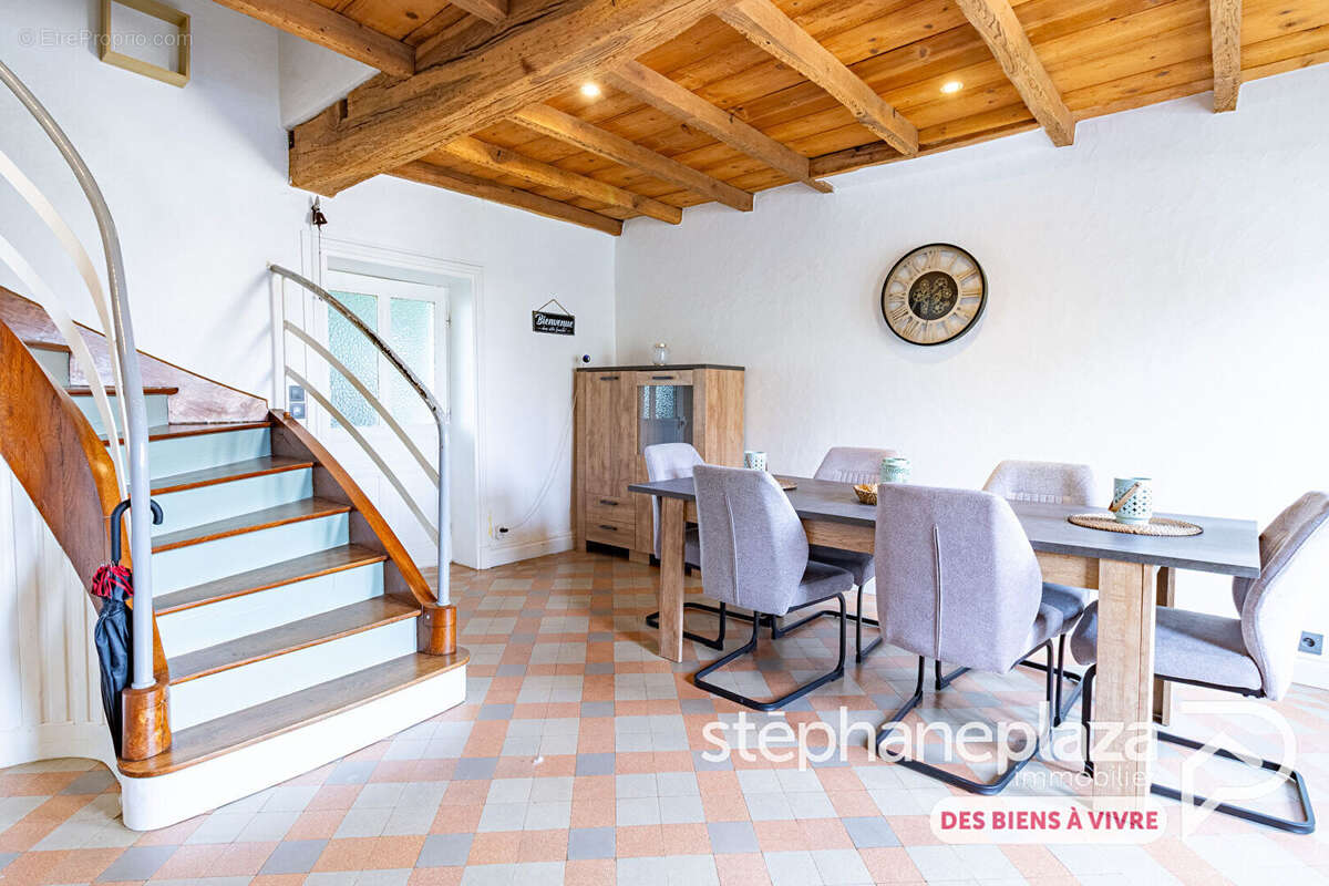 Maison familiale de 204 m² habitable avec 5 chambres - photo 4