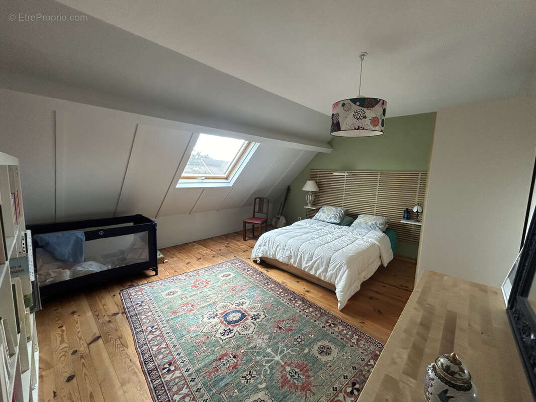 Maison à LA RIVIERE-DE-CORPS