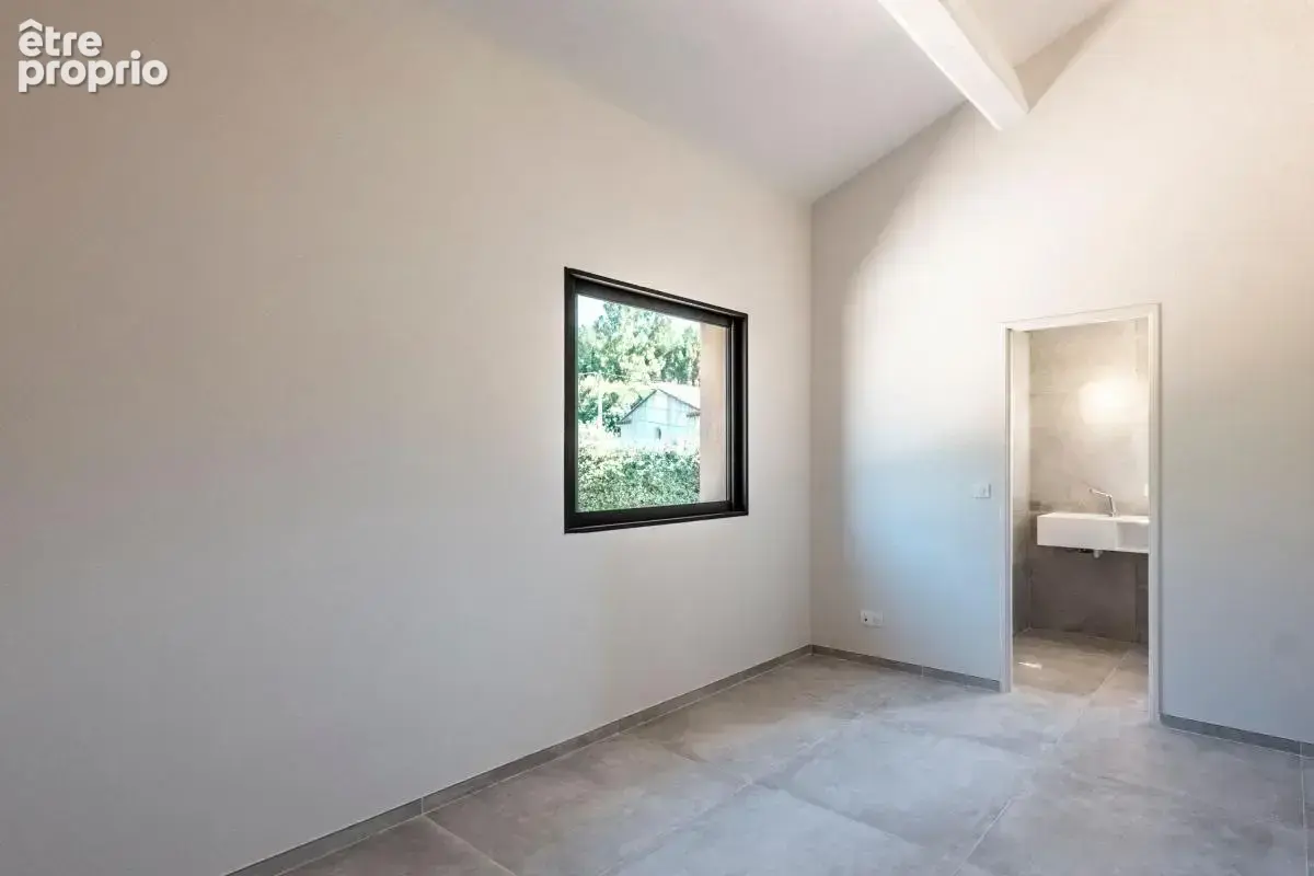 A vendre la cadiere 83740, maison d'exception au calme absolu avec piscine et vue dégagée - photo 10