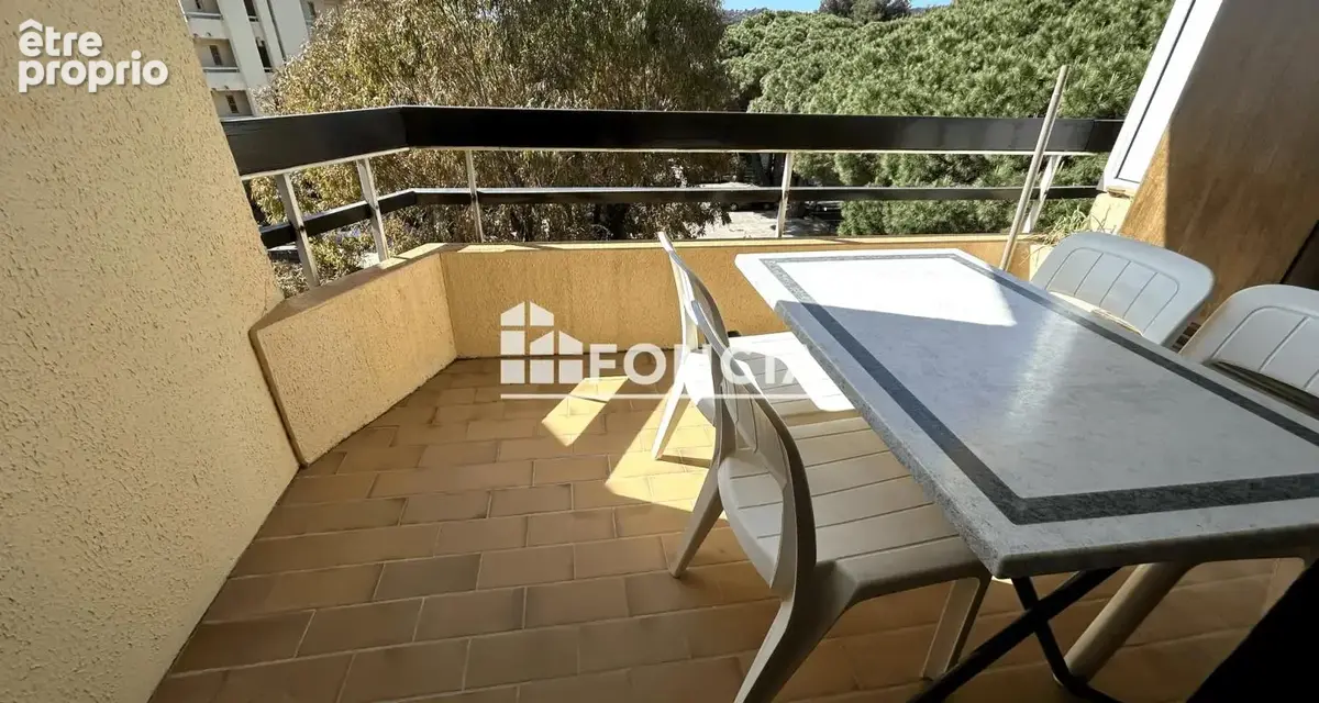 À vendre – Charmant studio avec terrasse et vue mer – La Favière - photo 2