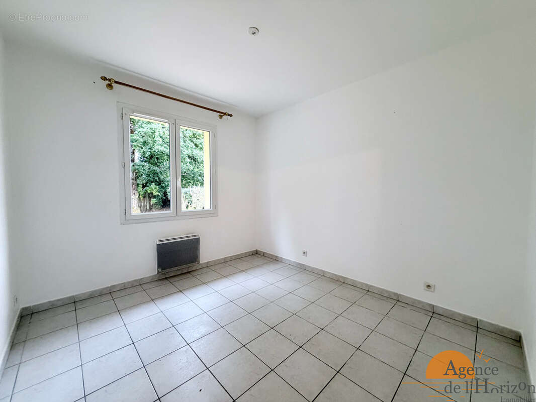 Maison à ARES