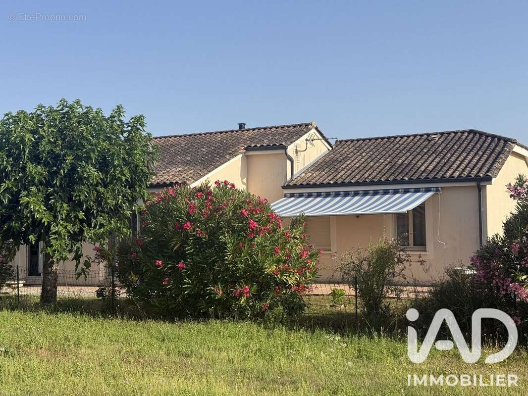 Maison 109 m² à Saint-Agne  - photo 2