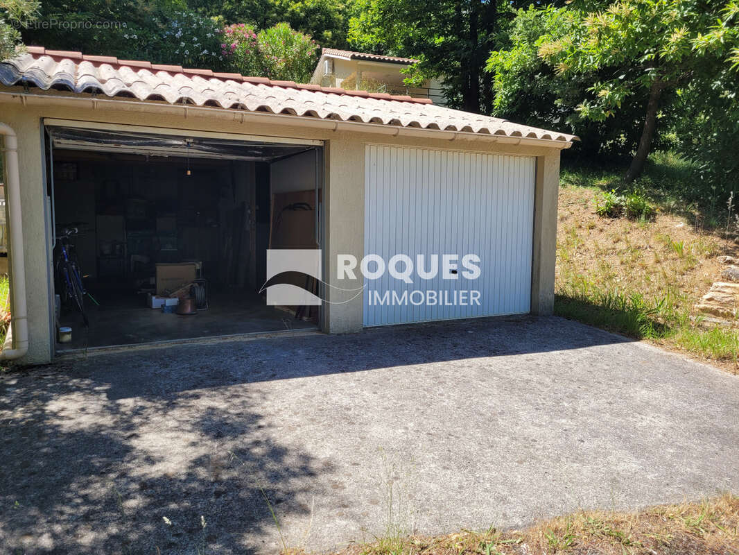 A Vendre, PREMIAN, 2 garages plus jardin - photo 3