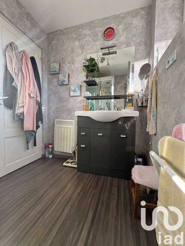 Maison 110 m² à Latronquiere  - photo 9