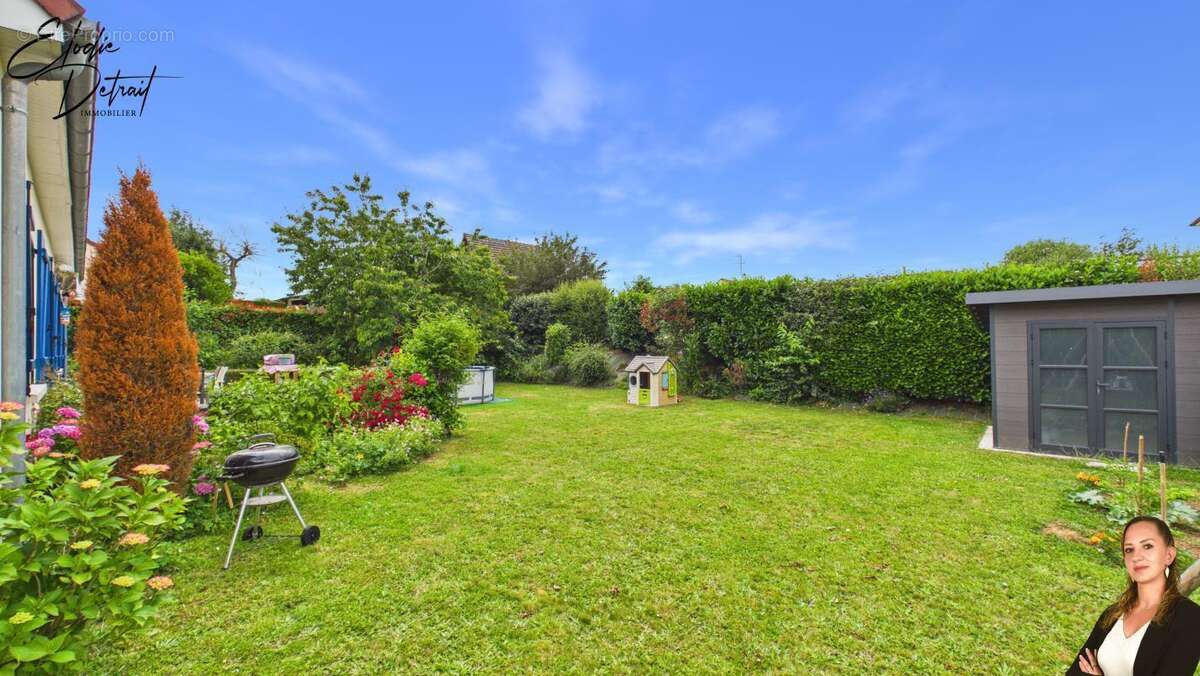 Maison 160 m² à La Bazoge  - photo 19