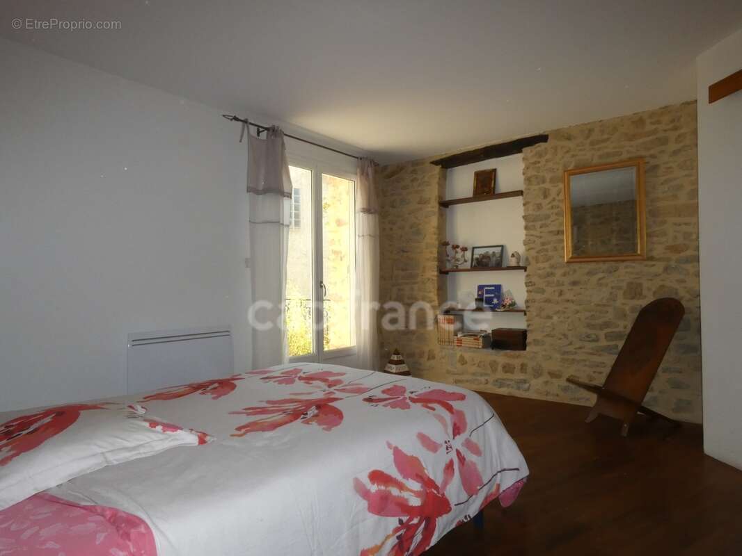 Laudun-maison de village 90m² avec cour et terrasse - photo 11