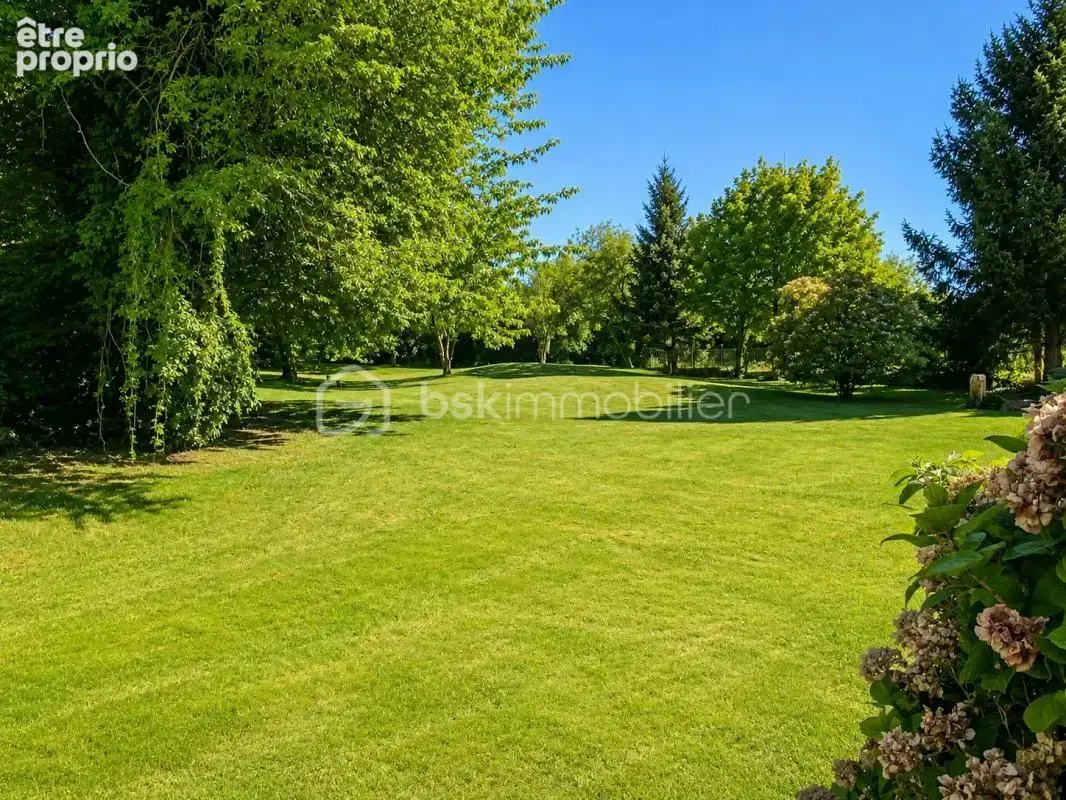 Maison de caractère des années 1930 – beaux volumes, terrain arboré 2765m² - photo 13