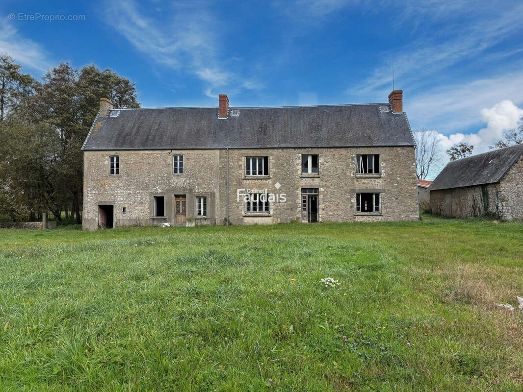 Maison 200 m² à Vesly  - photo 2